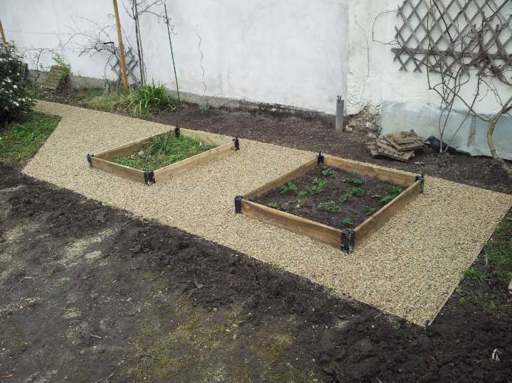 c031dcd9 27a1 4cee 9b16 de93f7f0ae68